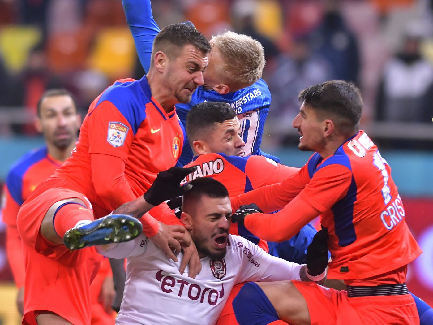 Toate calculele la titlu: ce meciuri mai au CFR Cluj, FCSB și Universitatea Craiova! Neluțu Varga, Gigi Becali și Mihai Rotaru se luptă pentru trofeul de campion în Liga 1: cine va plăti mai mult? | SPECIAL