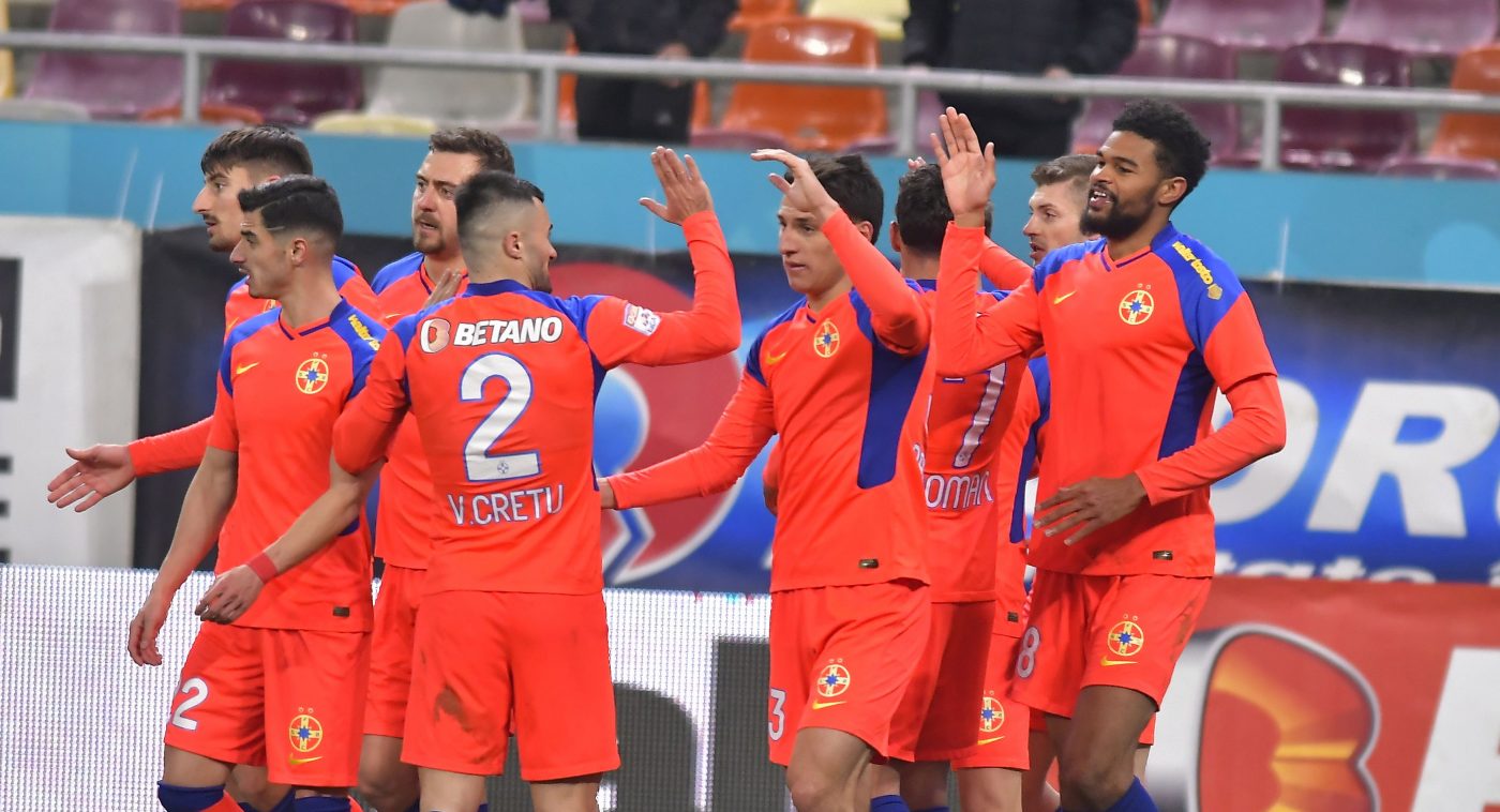 Un om de bază de la FCSB, lovit din toate părțile după ce Gigi Becali a anunțat că îl scoate din lot: „Parcă e Pogba! Vin doar jucători luați de pe internet”