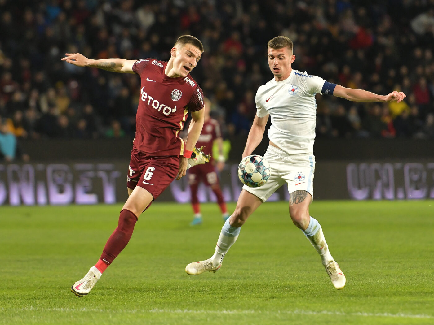 Florin Tănase strigă adunarea după victoria uriașă cu CFR Cluj. „Nu suntem copilași! Se vor încurca și o să abordăm altfel meciul cu ei!”