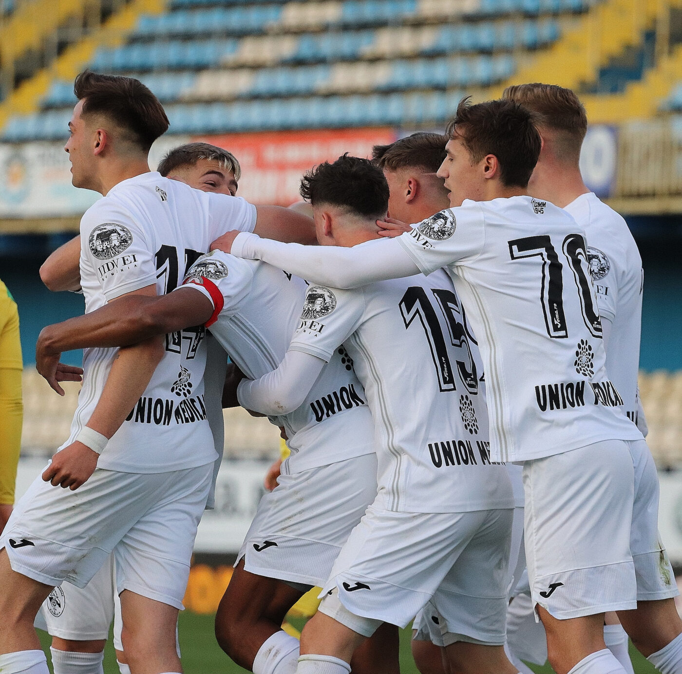 Dezvăluiri șocante despre cum s-a „dezmembrat” un club din Liga 1, care juca în cupele europene. Jocurile politice și-au dat mâna cu interesele privaților. „Vor pune lacătul din vară, va fi faliment!” | EXCLUSIV