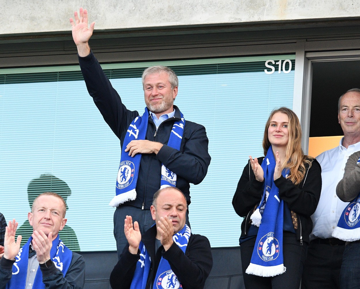 BREAKING NEWS | Lovitura deceniului pentru Roman Abramovici: tranzacția de vânzare a lui Chelsea Londra către americanul Todd Boehly a primit undă verde din partea guvernului Marii Britanii și a Premier League!