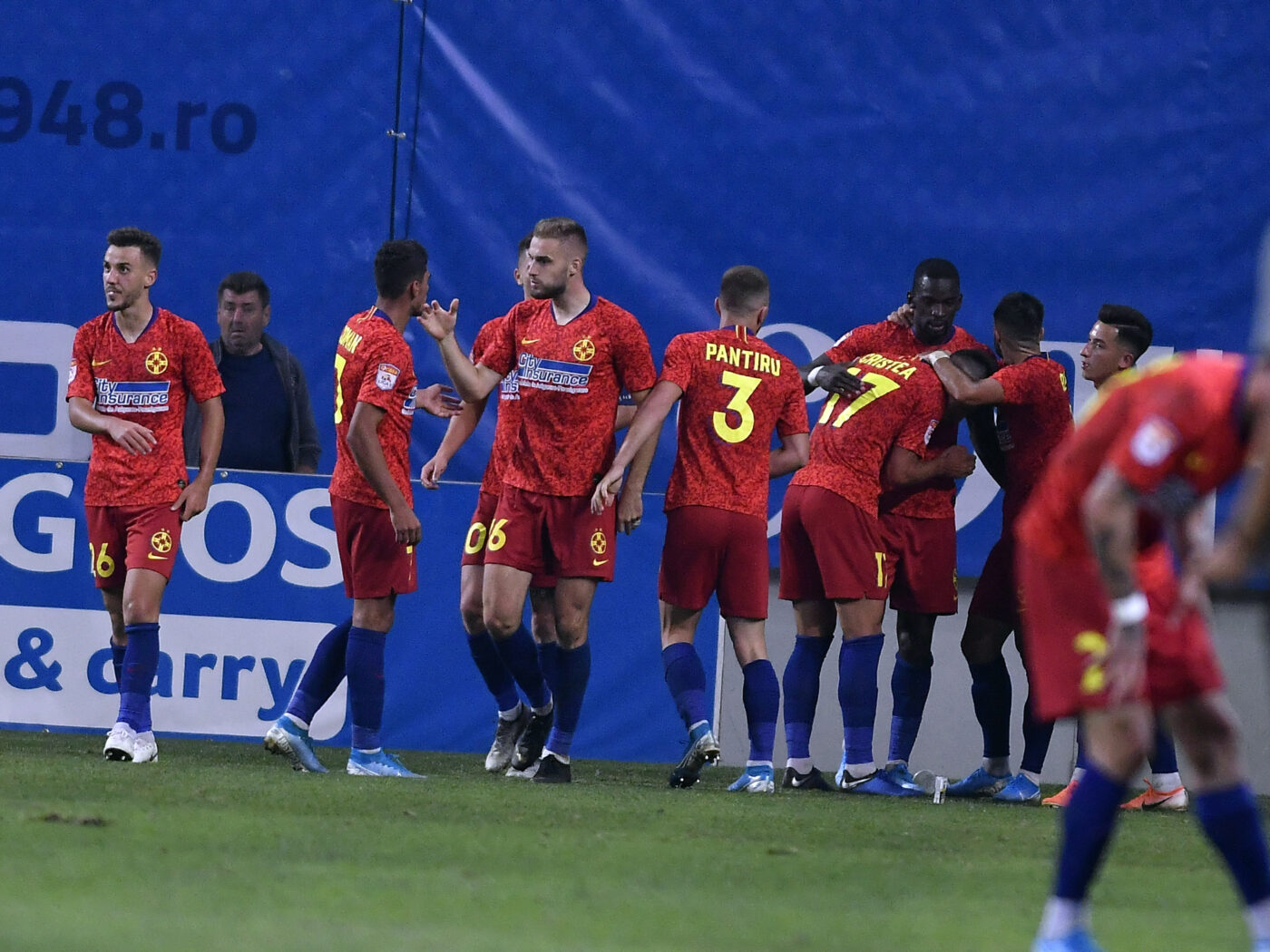 Rapid și-a găsit atacant! Va semna cu un fotbalist în vârstă de 32 de ani care a trecut pe la FCSB | EXCLUSIV