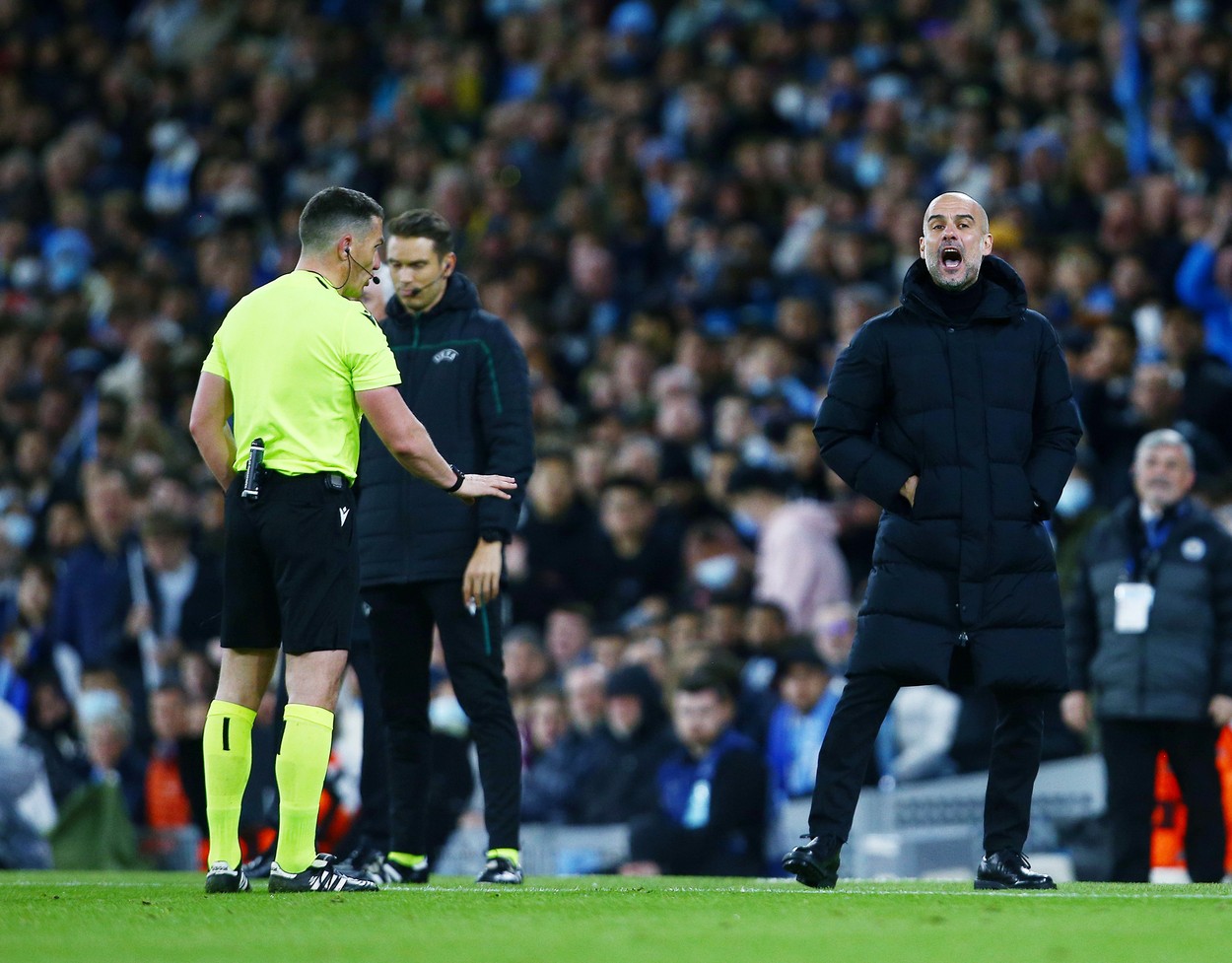 Momentul în care Pep Guardiola și-a ieșit din minți din cauza lui Istvan Kovacs și a început să urle la el! Arbitrul i-a dat galben și comentatorii TV  au dat replica serii: „Nicio diferență între el și Flavius Stoican”