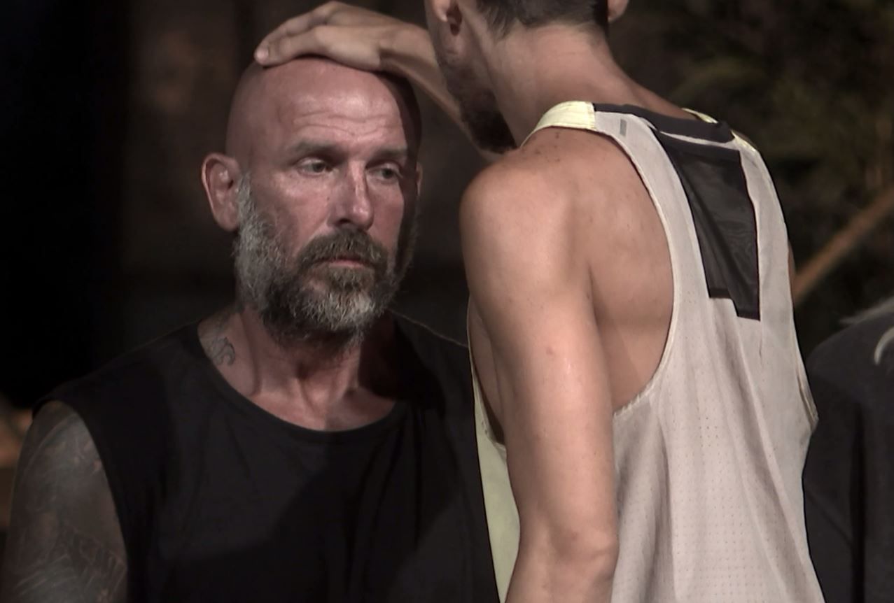 Prima reacție a lui Emil Rengle, după ce Cătălin Zmărăndescu a dezvăluit că i-a făcut avansuri la Survivor România: „Hai că ne stă drăguț unul lângă altul. Îți e dor de mine!”