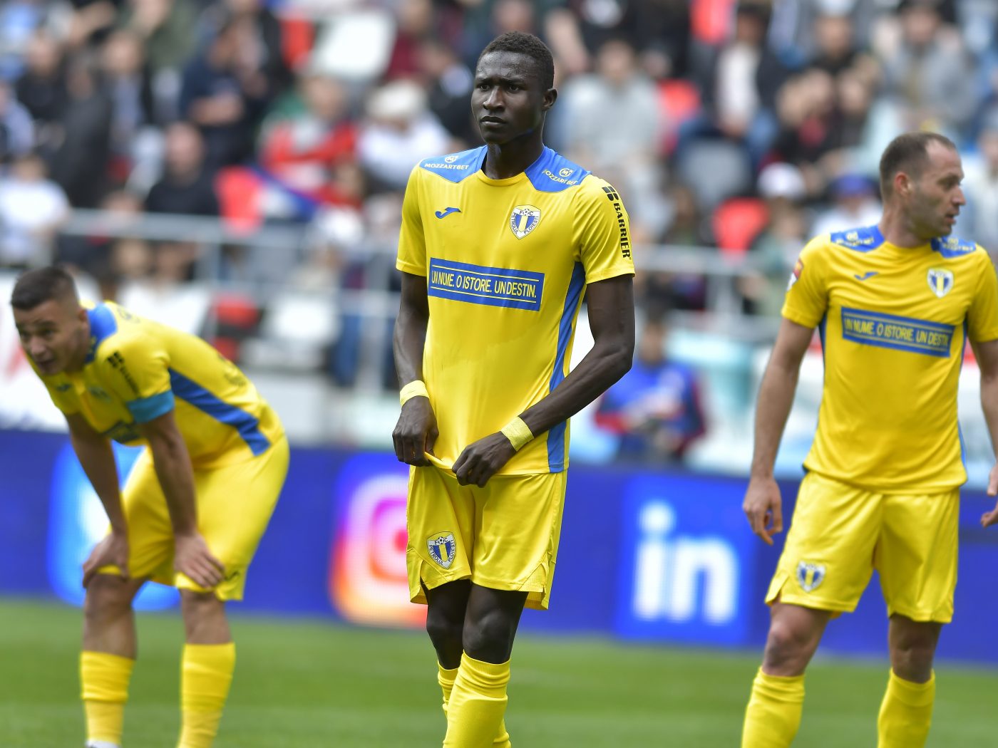 Petrolul are probleme înaintea jocului cu FC Hermannstadt. Nicolae Constantin recunoaște: ”Am jucători incerți, și dintre cei care au evoluat cu Steaua. Nu știu ce formulă de start pot alcătui”