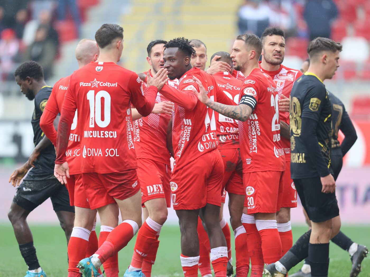UTA Arad a rezolvat un nou transfer! Fotbalistul a mai colaborat în trecut cu Ilie Poenaru, care a insistat pentru venirea sa: „Mă bucur că s-au făcut eforturi pentru a-l aduce!”