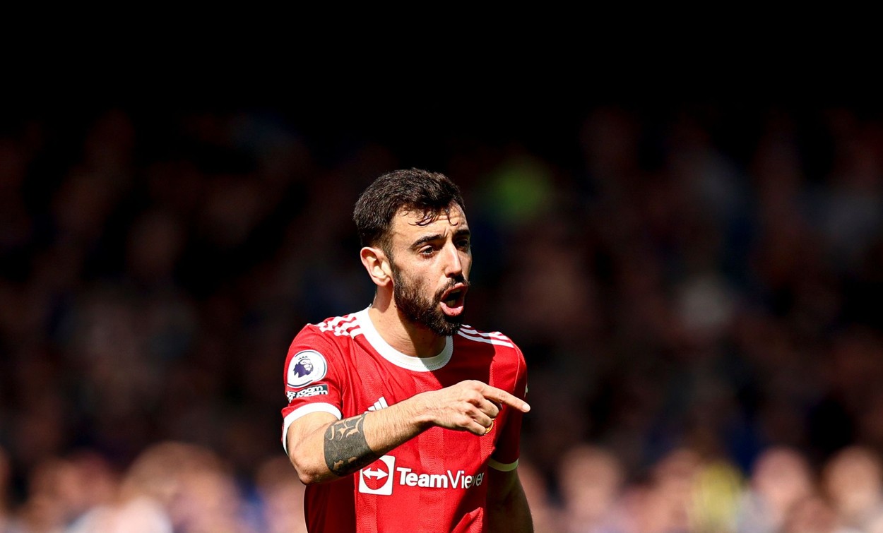 Starul lui Manchester United, Bruno Fernandes, a scăpat teafăr dintr-un accident auto, petrecut înaintea derby-ului cu Liverpool!