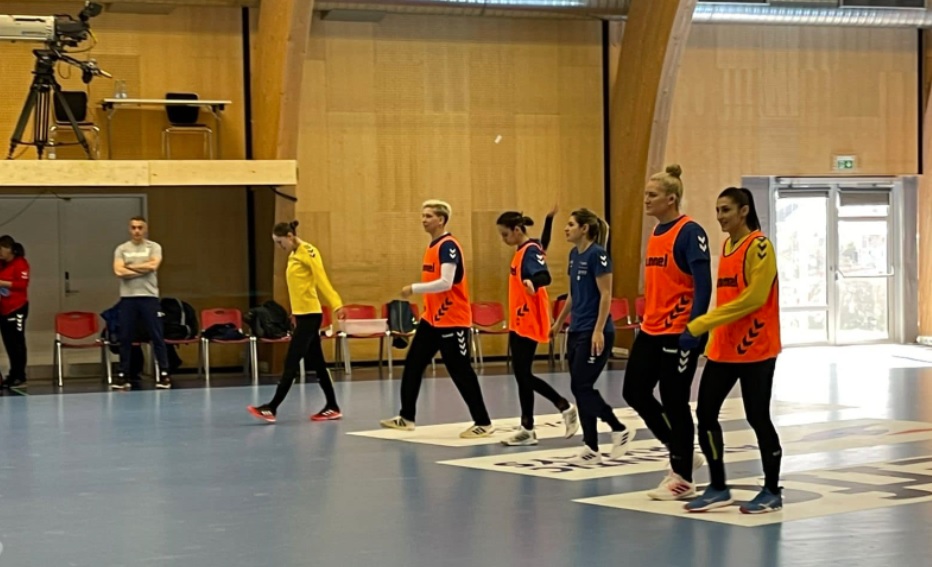 Cine transmite la tv Insulele Feroe – România la handbal feminin, meci de calificare la Euro 2022