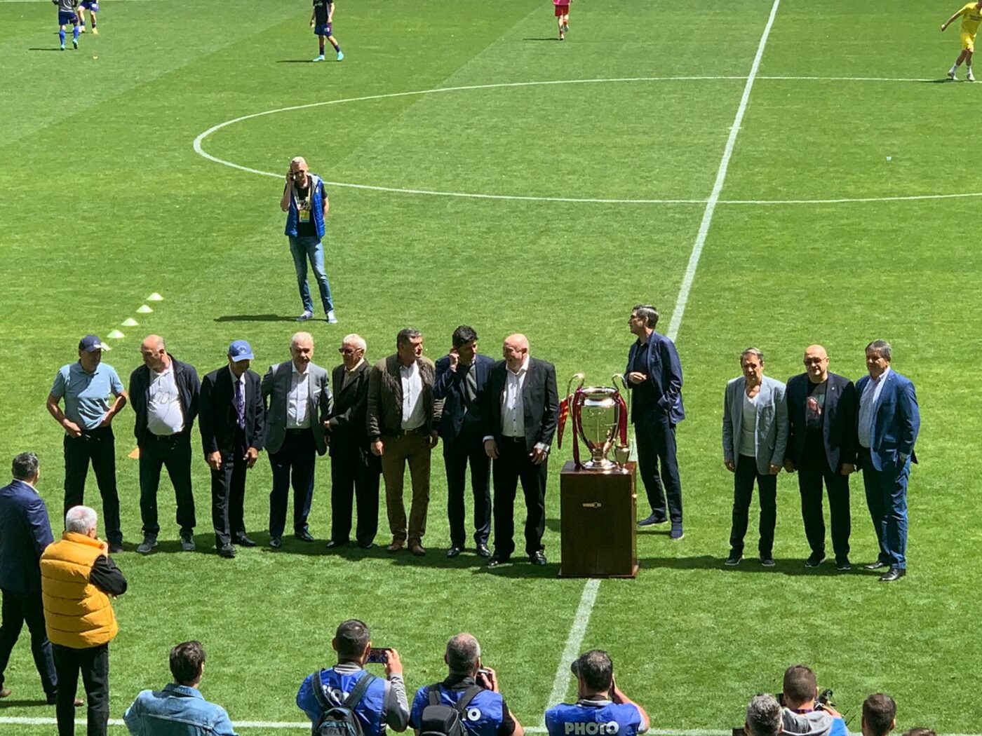 CSA Steaua nu și-a uitat gloriile. Cum au fost premiați Eroii de la Sevilla de către „militari”. Victor Pițurcă, mențiune specială
