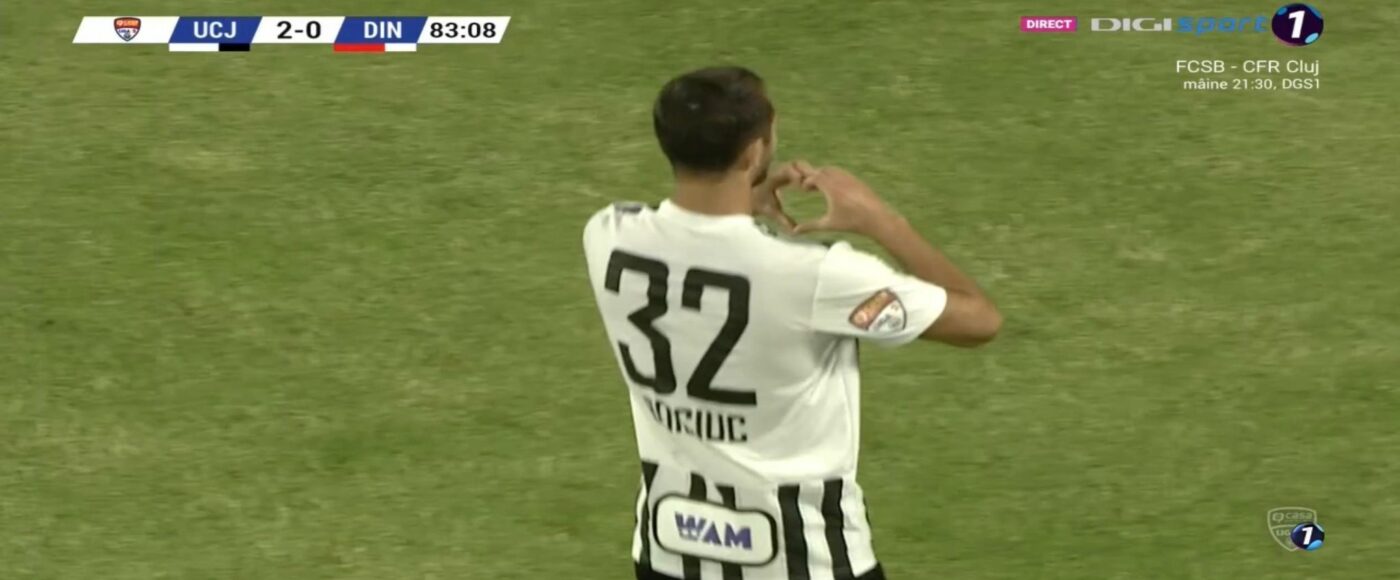 Universitatea Cluj, cu un picior în Liga 1! „Șepcile roșii” marchează în 10 oameni