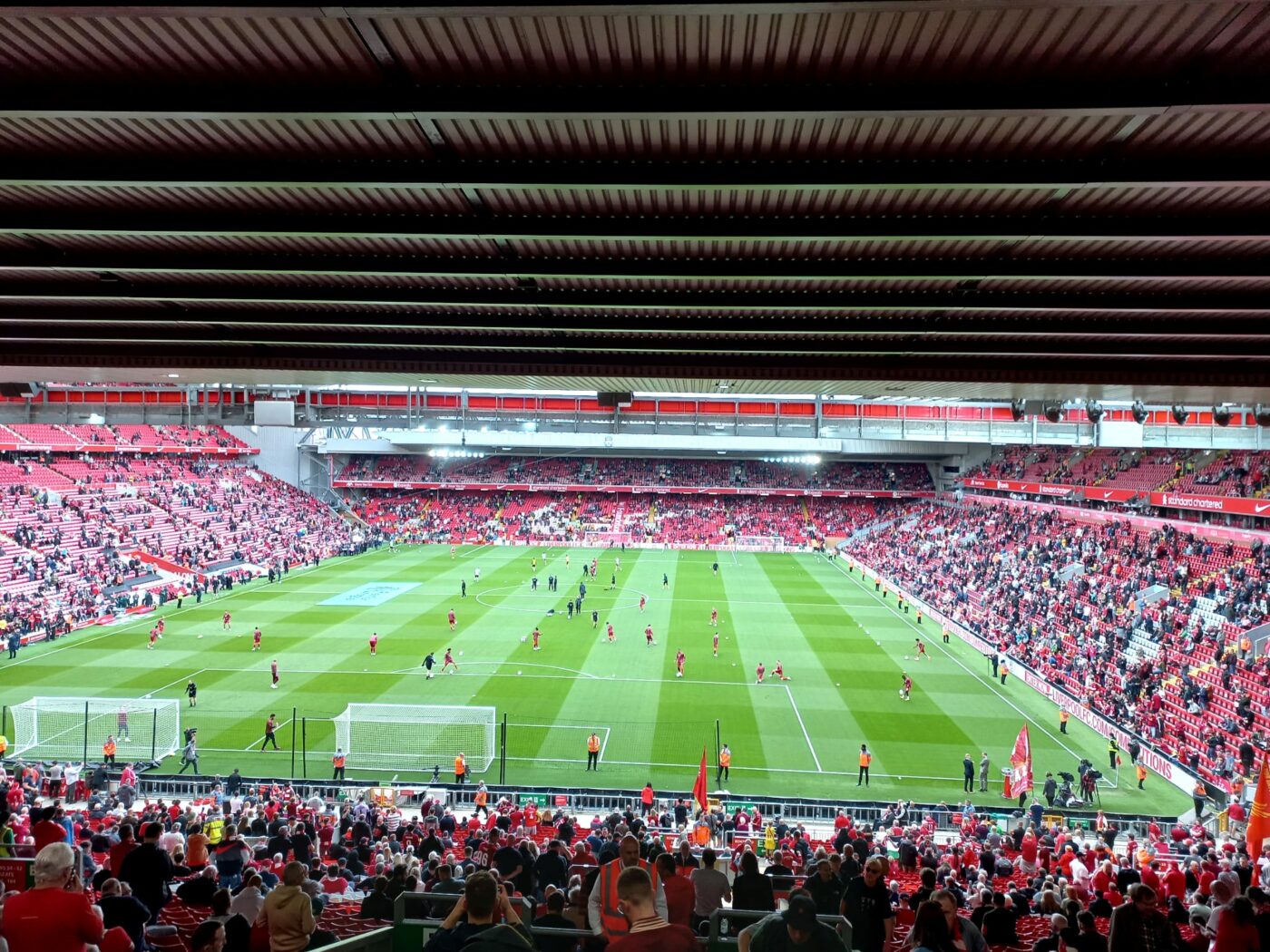 Azi se decide titlul în Premier League! Fanii lui Liverpool din România sunt pe Anfield și speră într-un miracol. Manchester City, duel capital cu Aston Villa, Live Video Online. Calculele înaintea ultimei etape