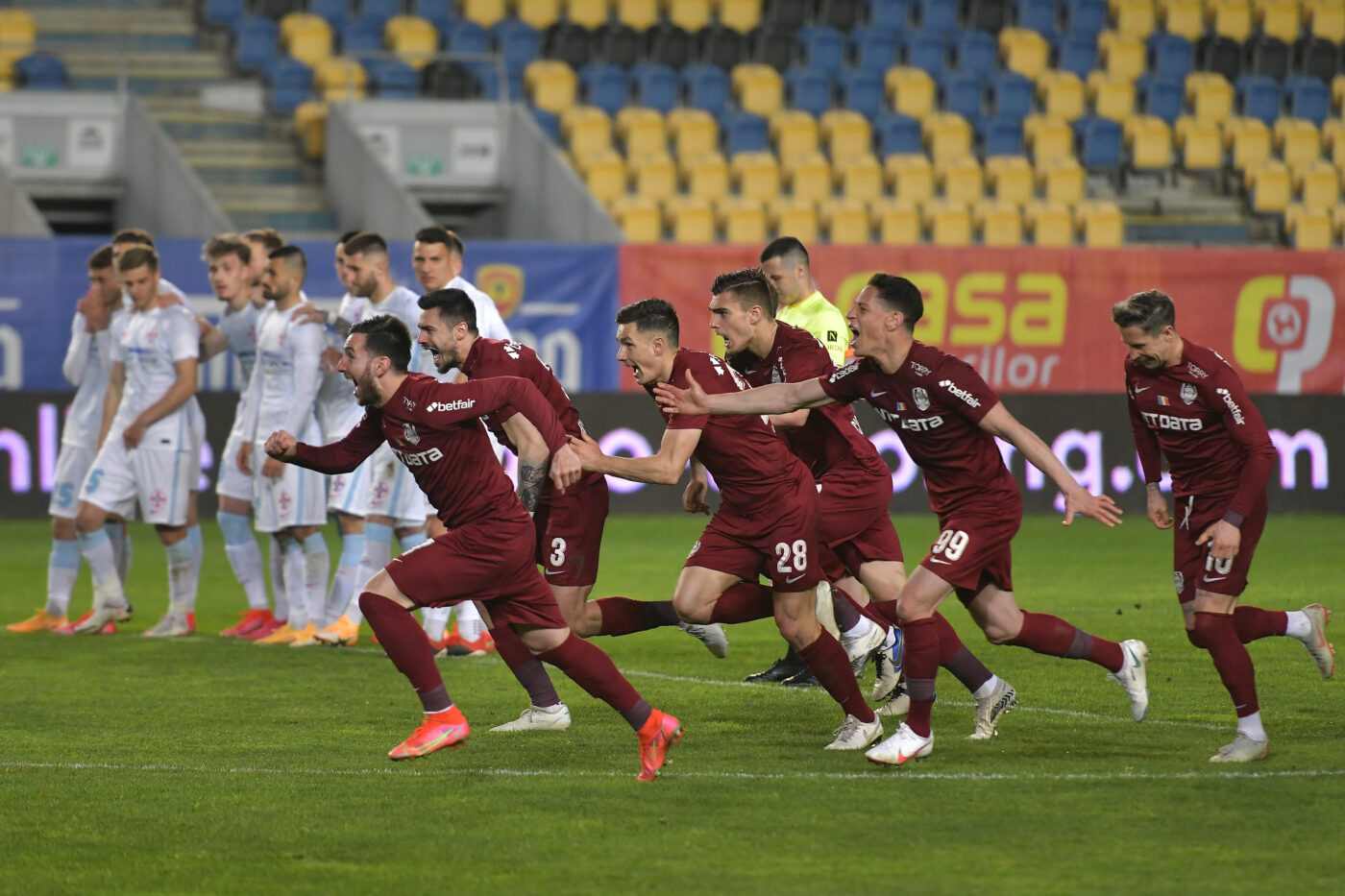 Un atacant cu aproape 100 de meciuri și două titluri la CFR Cluj, aproape de revenirea în Gruia! Dan Petrescu l-a vrut și la începutul sezonului: „Este posibil să se întoarcă”
