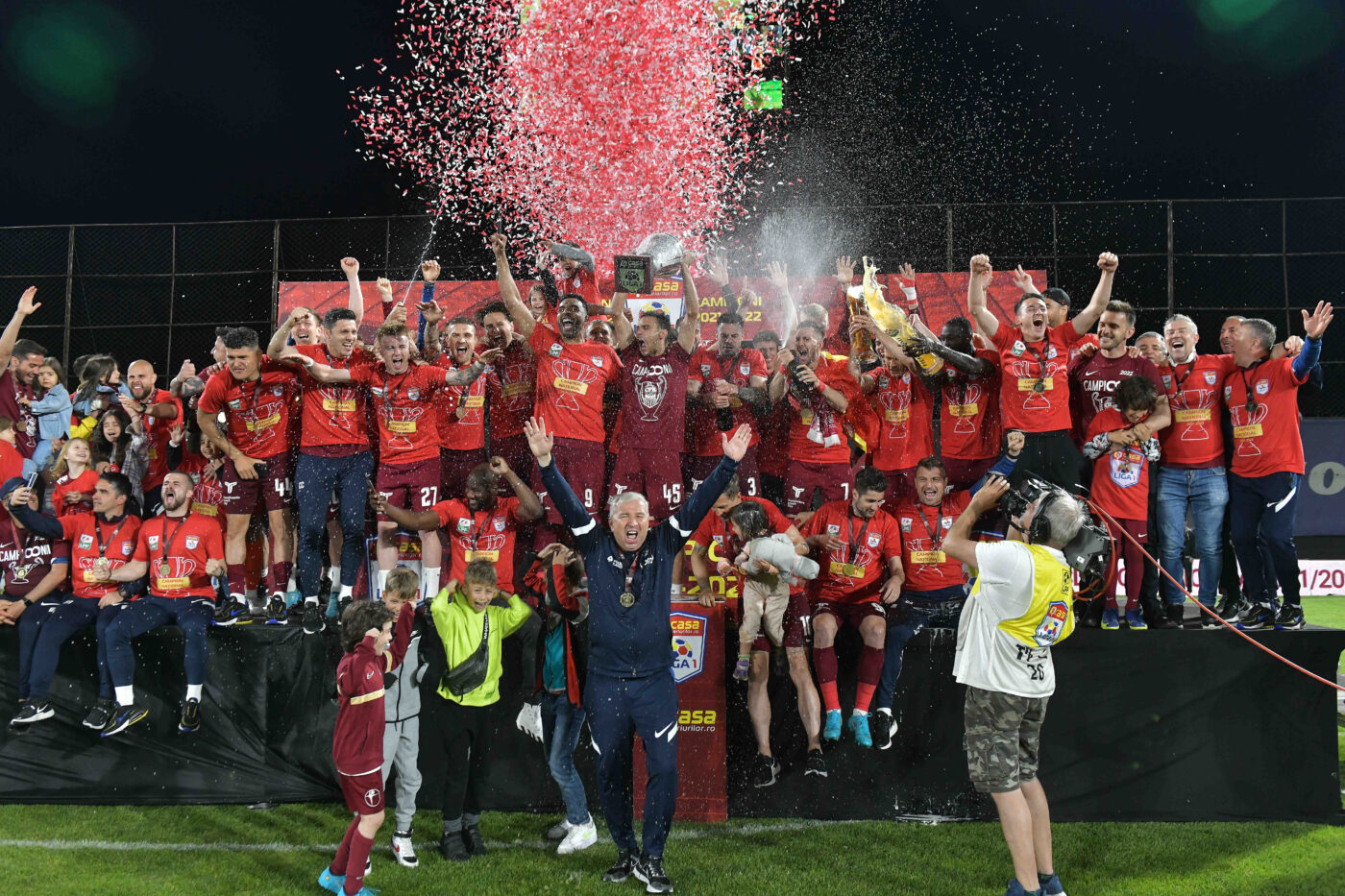 Reacția sinceră a unui jucător de la CFR: “Eram proștii proștilor, dacă pierdeam campionatul”. Care a fost cel mai greu moment din sezon și unde s-a făcut diferența