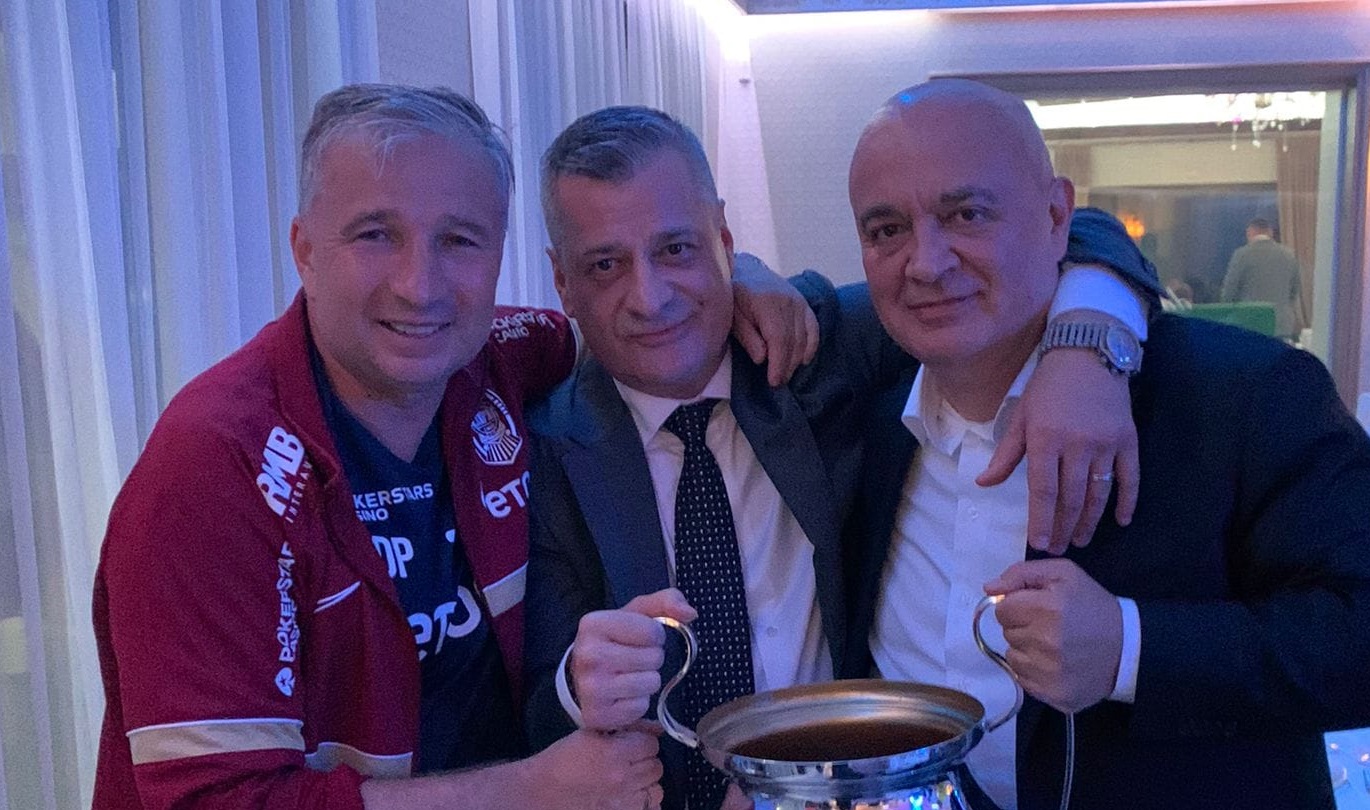 CFR Cluj, show total pe manele după câștigarea titlului în Liga 1! Lăutarii au cântat până dimineața și nu l-au uitat pe patronul campioanei României: „Să trăiască domnul Neluțu!” | VIDEO