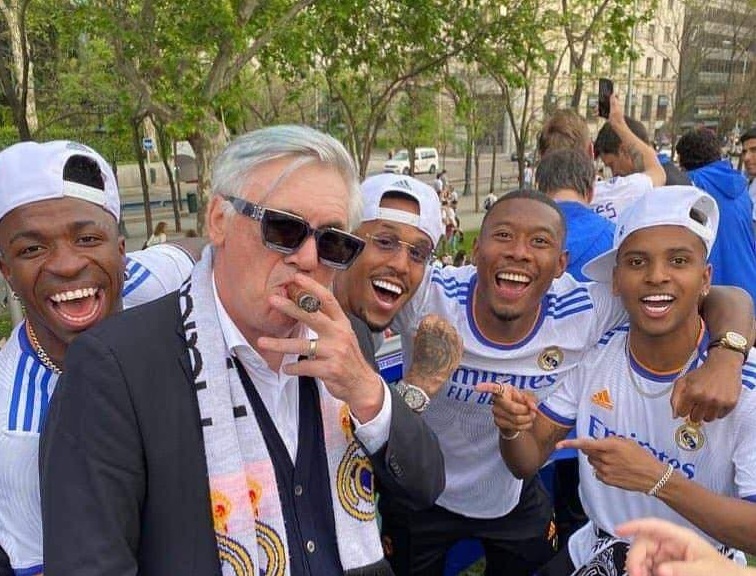 Carlo Ancelotti, așa cum nu l-ai mai văzut niciodată! Italianul, show de zile mari după ce a câștigat titlul cu Real Madrid | FOTO