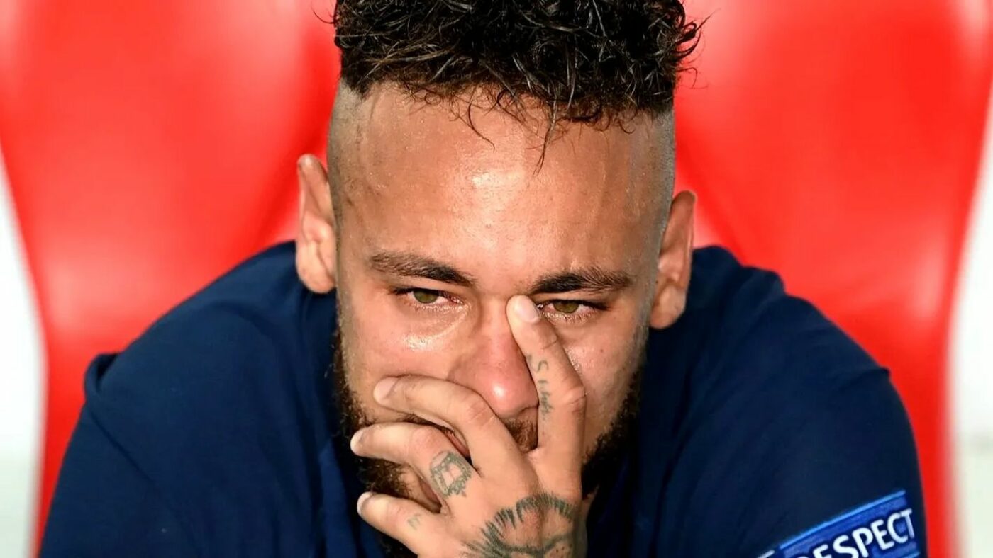 Clipe terifiante pentru Neymar Junior: aeronava privată în care se afla a fost nevoită să aterizeze de urgență!
