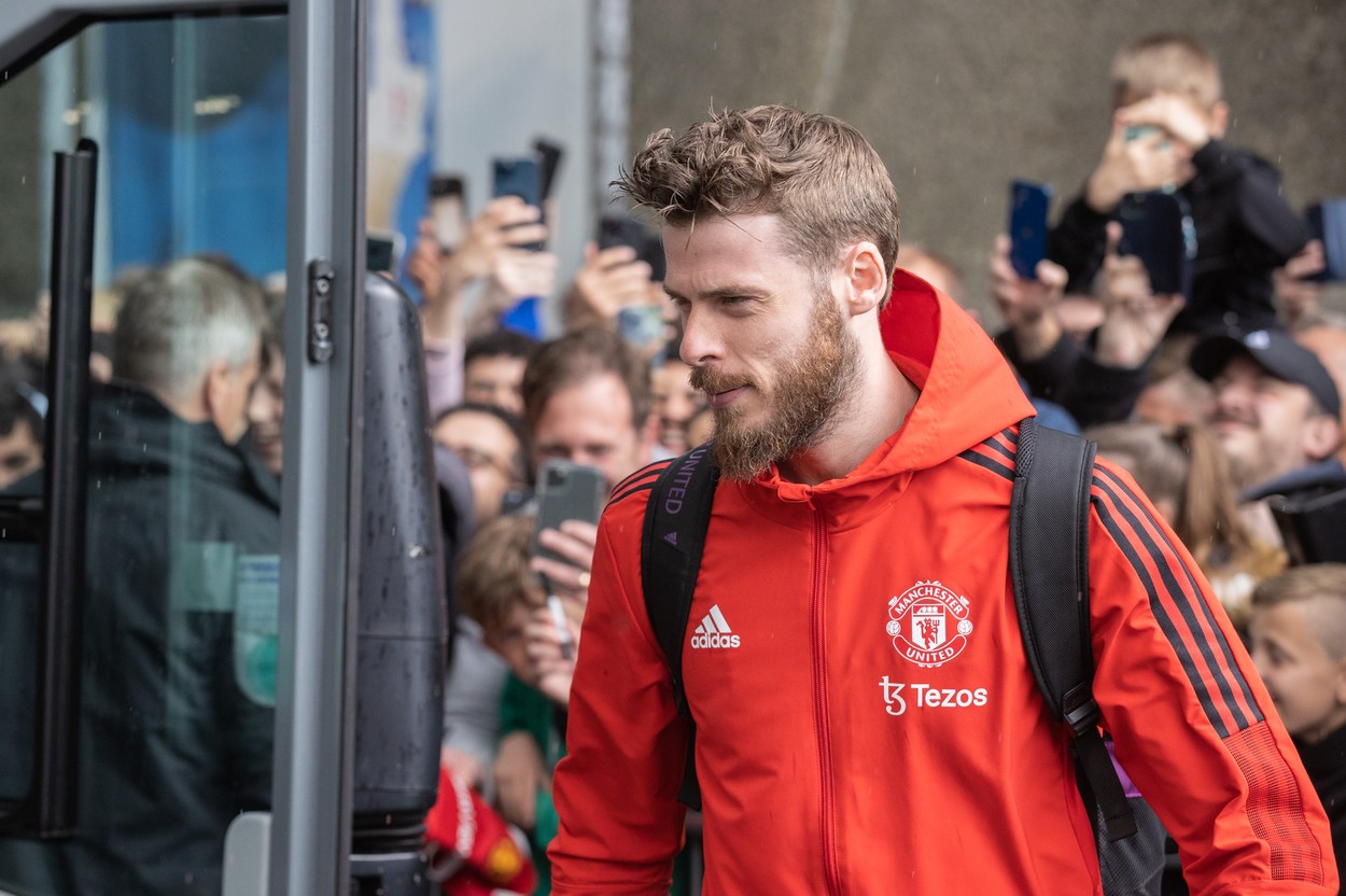 Vedeta lui Manchester United, David De Gea, a râs de coechipierul său Victor Lindelof, după ce starul suedez a devenit ambasadorul unui brand celebru de îmbrăcăminte!