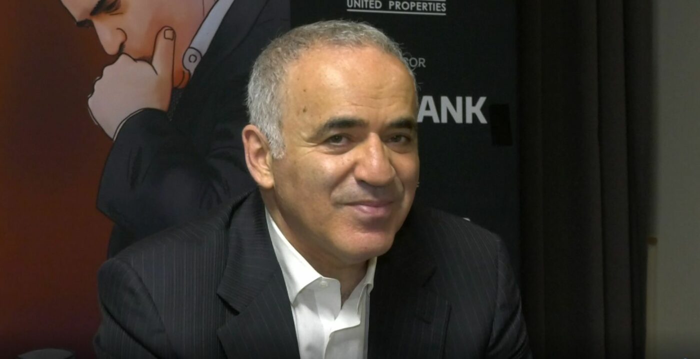 Dezvăluirea lui Garry Kasparov, la fix 25 de ani distanță după celebrul meci cu supercomputerul Deep Blue: „Chiar dacă am fost o victimă a vreunei conspirații este irelevant azi! M-a ajutat să înțeleg că viitorul nu este să concurezi cu mașinile, ci să lucrezi cu ele” | VIDEO EXCLUSIV