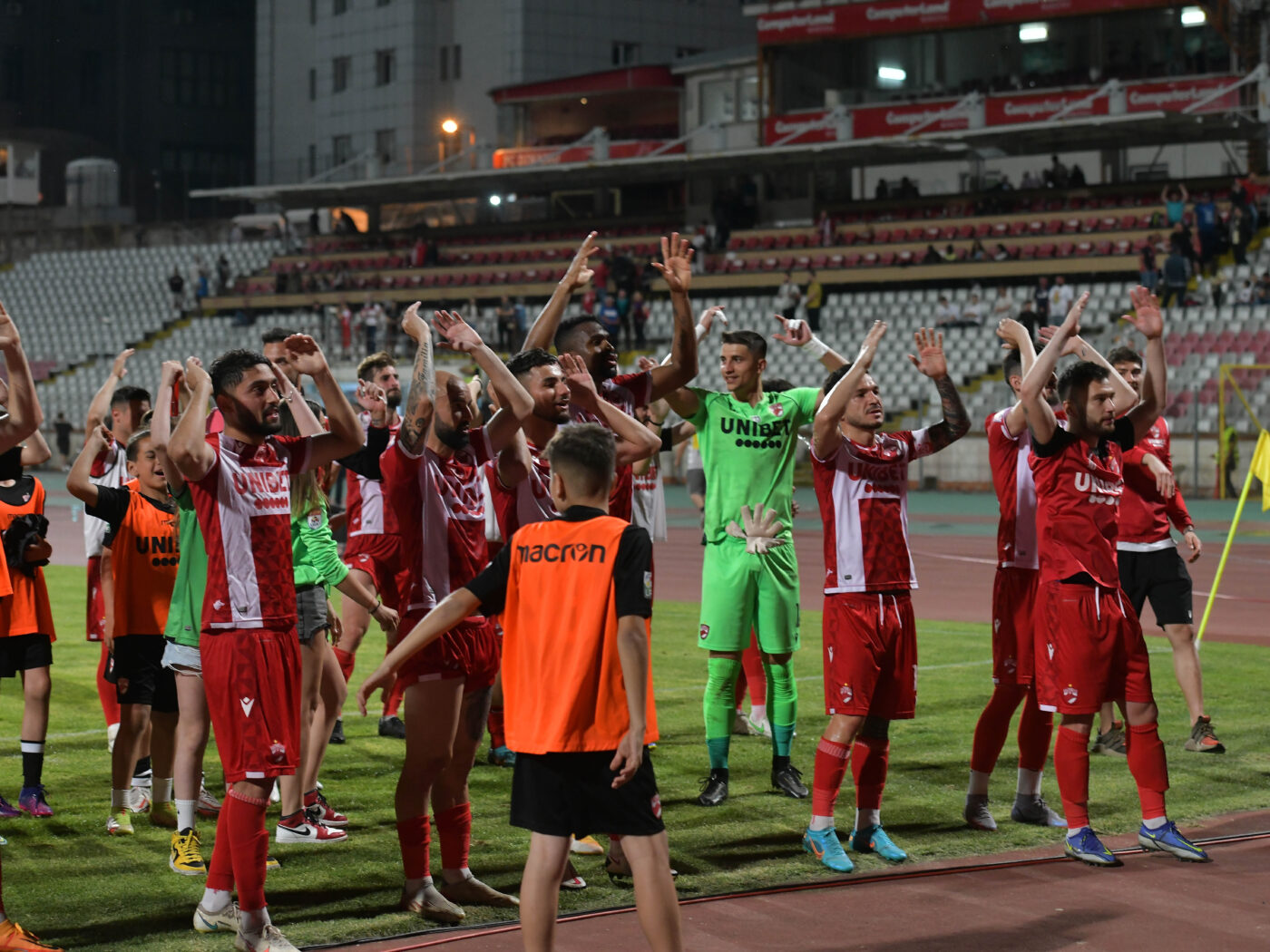 Veste uriașă pentru Dinamo înaintea returului cu U Cluj! „Câinii” au luat licența pentru Liga 1