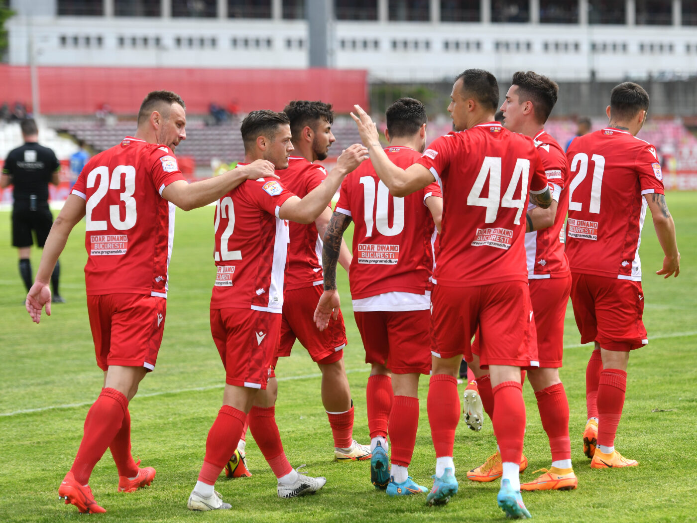 Meci de totul sau nimic! Ce primă au promisă fotbaliștii de la Dinamo în cazul unei victorii cu Universitatea Cluj