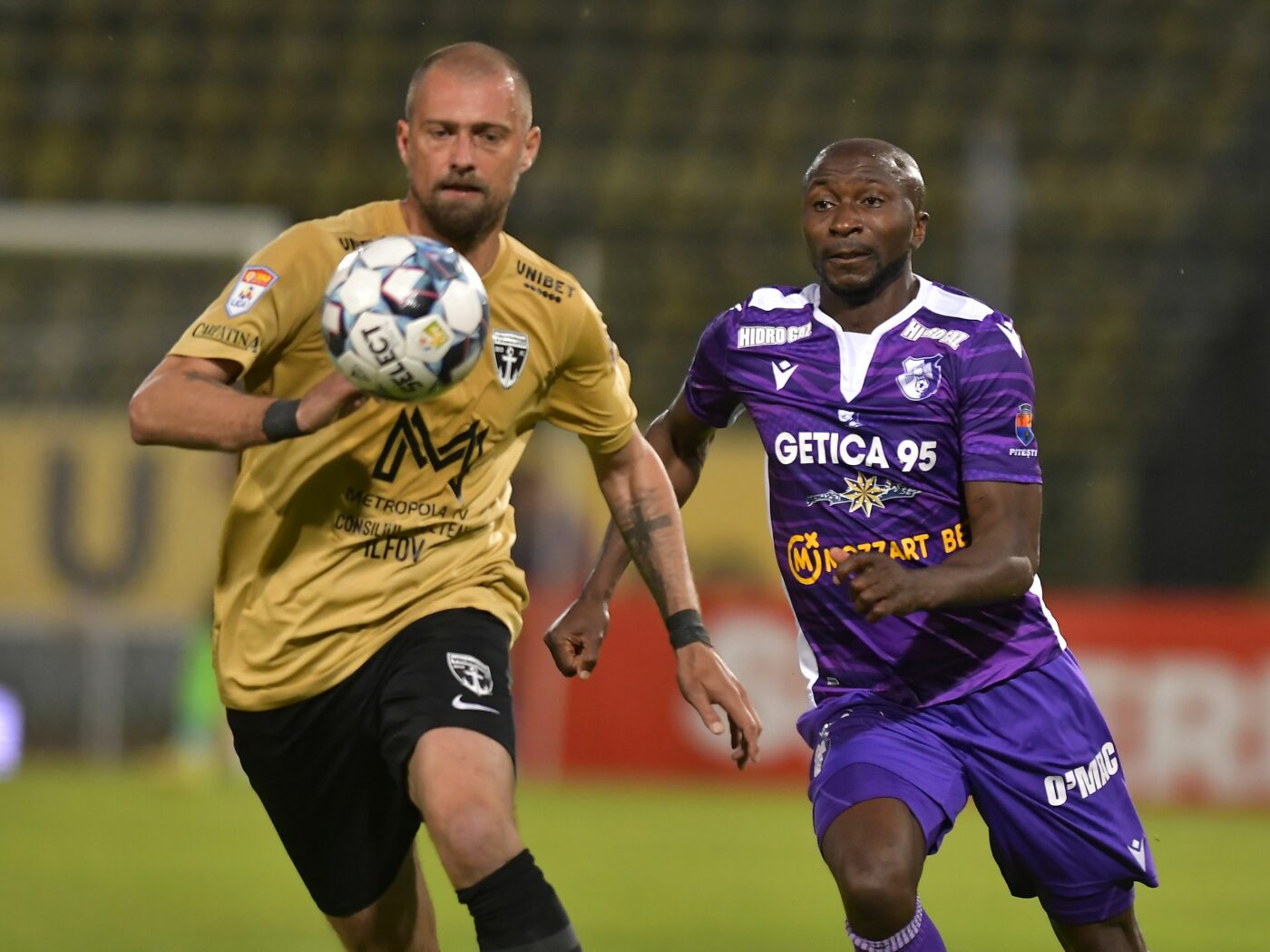 Înainte de a ajunge la Oțelul Galați, Kehinde Fatai a evoluat și pentru FC Argeș. Sursă foto: Sport Pictures