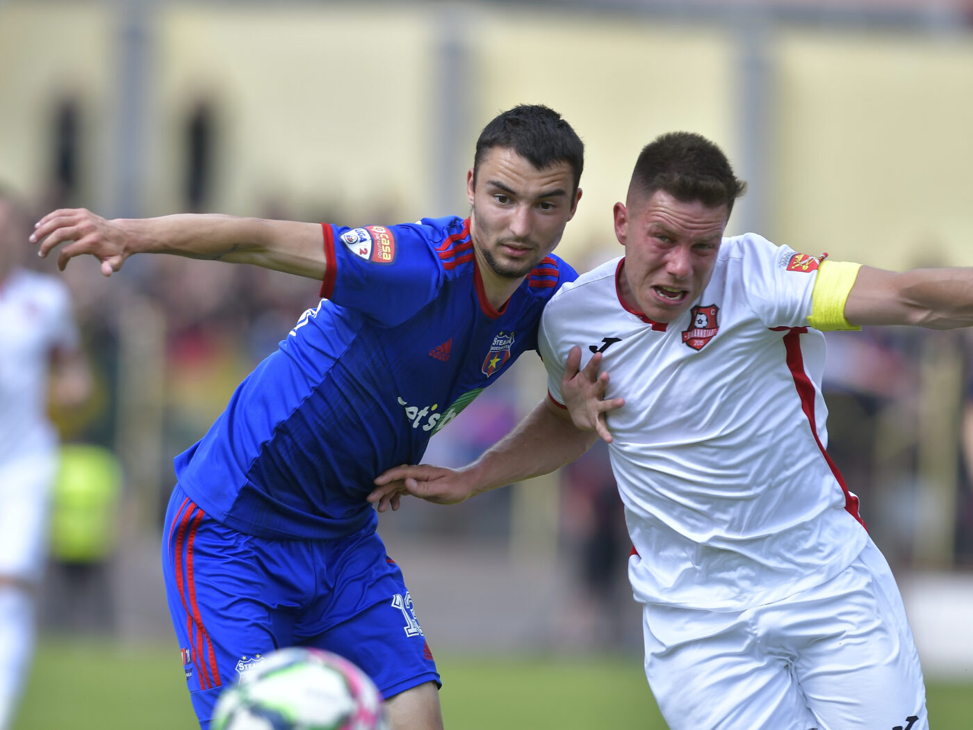 FC Hermannstadt se întoarce în Liga 1 după doar un an. Sibienii au obținut contra Stelei punctul de care aveau nevoie pentru a promova direct. Petrescu a ratat un penalty pe final