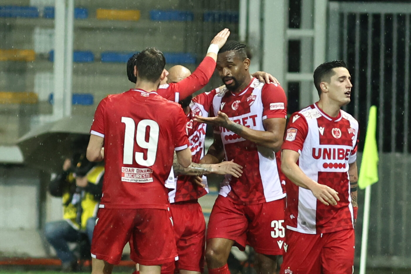 Petrolul Ploiești a confirmat transferul unui nou jucător! „Lupii Galbeni” își fac echipă de play-off pentru sezonul viitor
