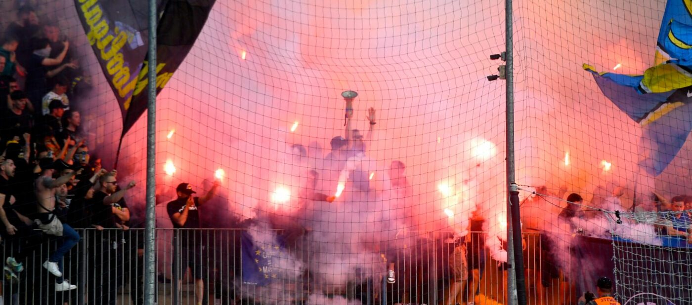 Galeria celor de la Petrolul, mesaj dur pentru președintele clubului: „Ne-am săturat de minciunile tale!” Întrebările ultrașilor pentru Costel Lazăr!
