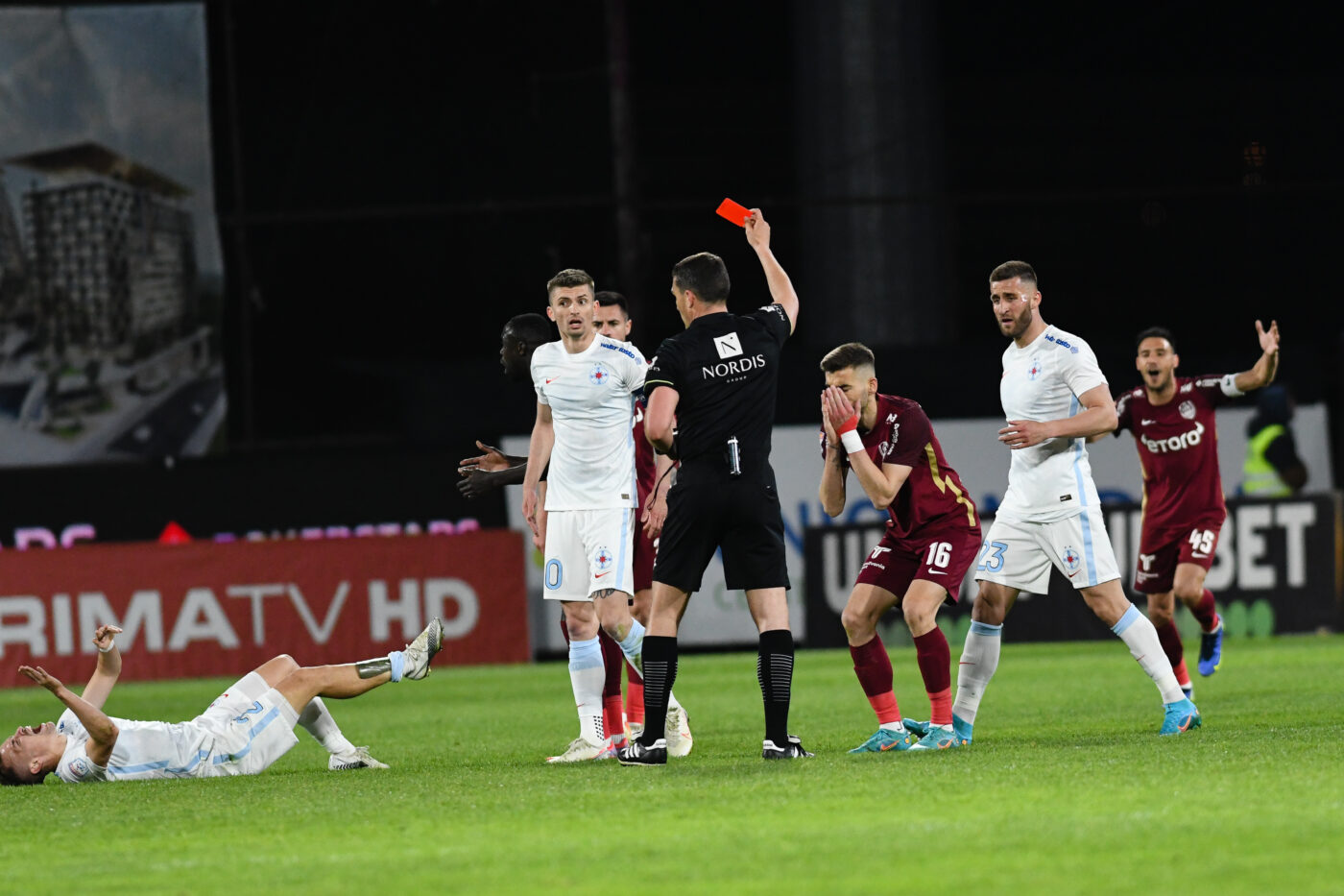 Scandal cu data de disputare a meciurilor din etapa a 9-a din play-off! De ce nu joacă FCSB ȘI CFR de la aceeași oră: Varga a câștigat prima bătălie cu Gigi Becali