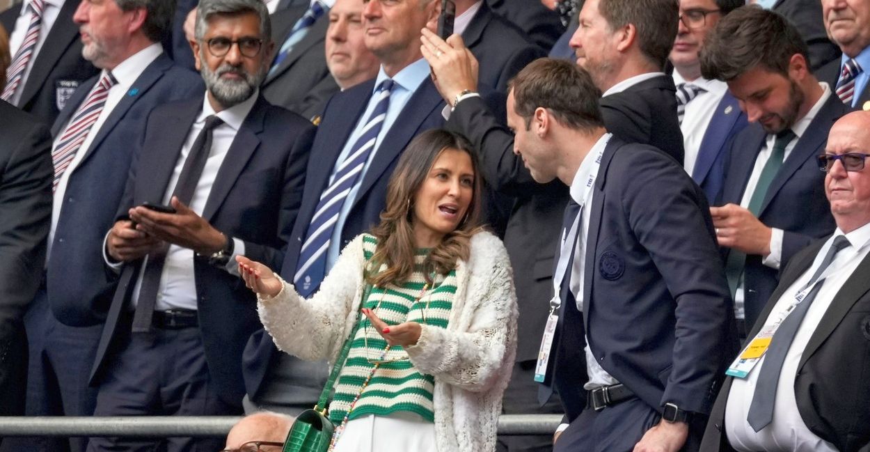 O femeie i-ar fi luat locul lui Roman Abramovich în conducerea lui Chelsea: „Acolo nu se intră fără ea”