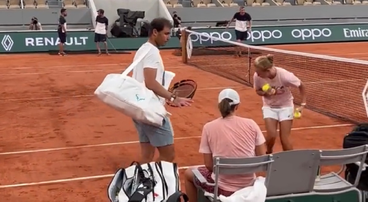 Faza zilei înainte de Roland Garros: Iga Swiatek l-a ținut cu mâna întinsă pe Rafael Nadal! Reacția spaniolului | VIDEO