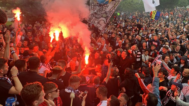 Războiul pentru Ardeal, la 17 ani de la moartea simbolului care s-a bătut cu Johan Cruyff și Sir Bobby Charlton! Emoție și lacrimi în derby-ul Universitatea Cluj – CFR Cluj | SPECIAL
