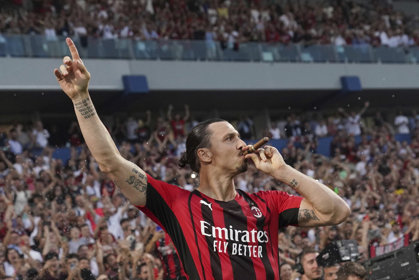 Zlatan Ibrahimovic l-a luat peste picior pe colegul de la AC Milan, calificat în semifinalele Campionatului Mondial: „El nu o va spune niciodată, dar eu sunt idolul lui”