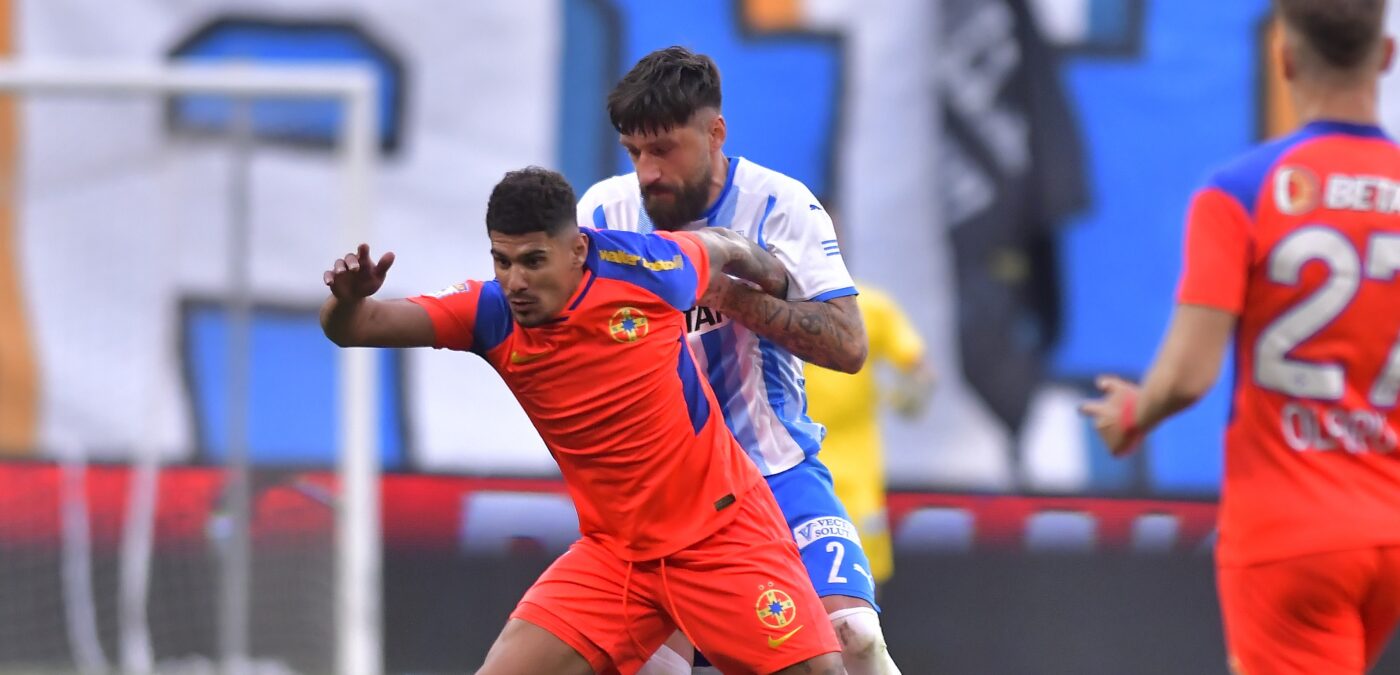 Florinel Coman s-a „rupt” și a fost înlocuit în prima repriză a meciului dintre Universitatea Craiova și FCSB!