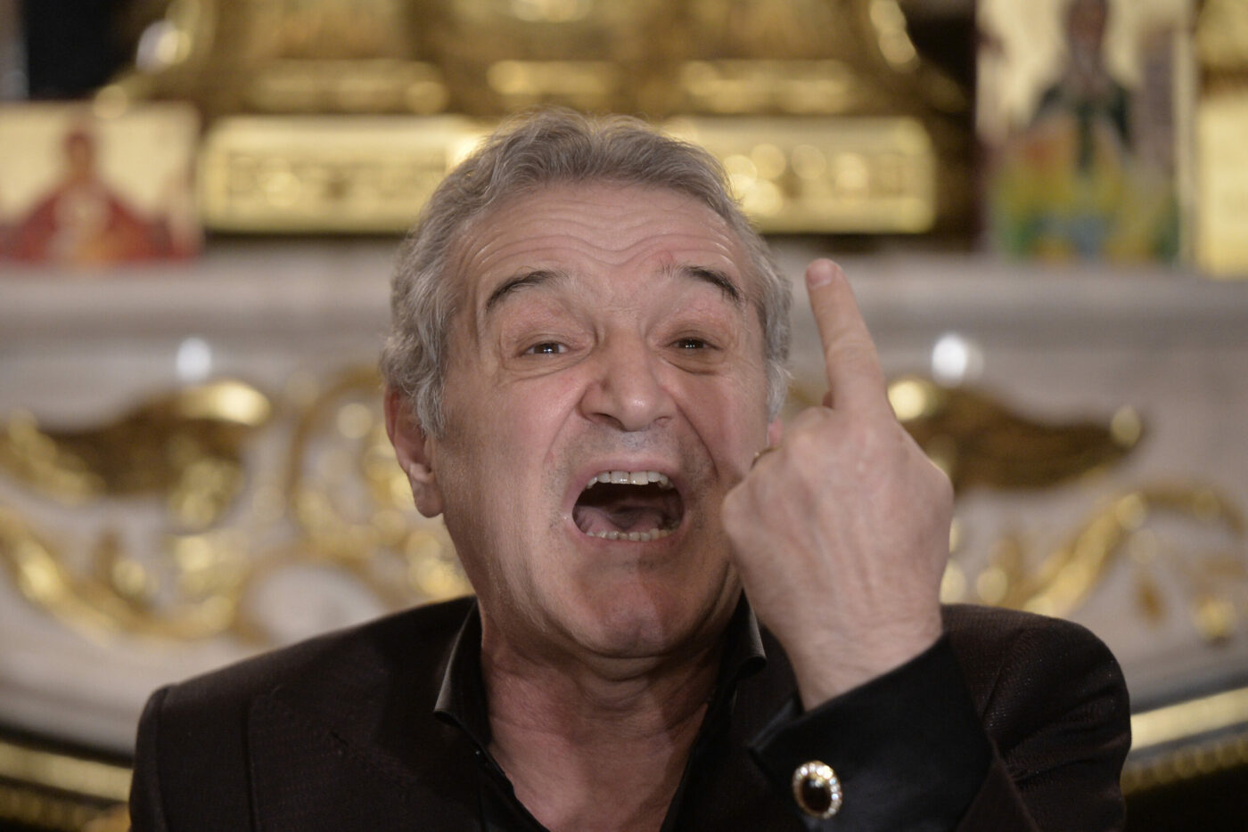 Gigi Becali o atacă iar pe CFR Cluj! Patronul de la FCSB este sigur: „Au primit o cunună mincinoasă și din hoție!”