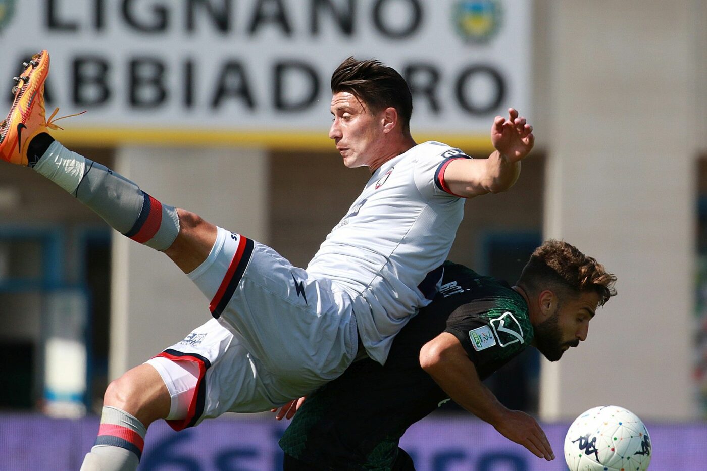 Fotbaliștii din naționala României s-au făcut de râs în Italia: au retrogradat în Serie C!
