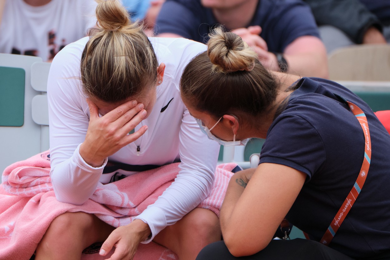 Atacul de panică suferit de Simona Halep la Roland Garros l-a lăsat fără cuvinte pe un campion al tenisului: „A fost foarte curajos din partea ei!”