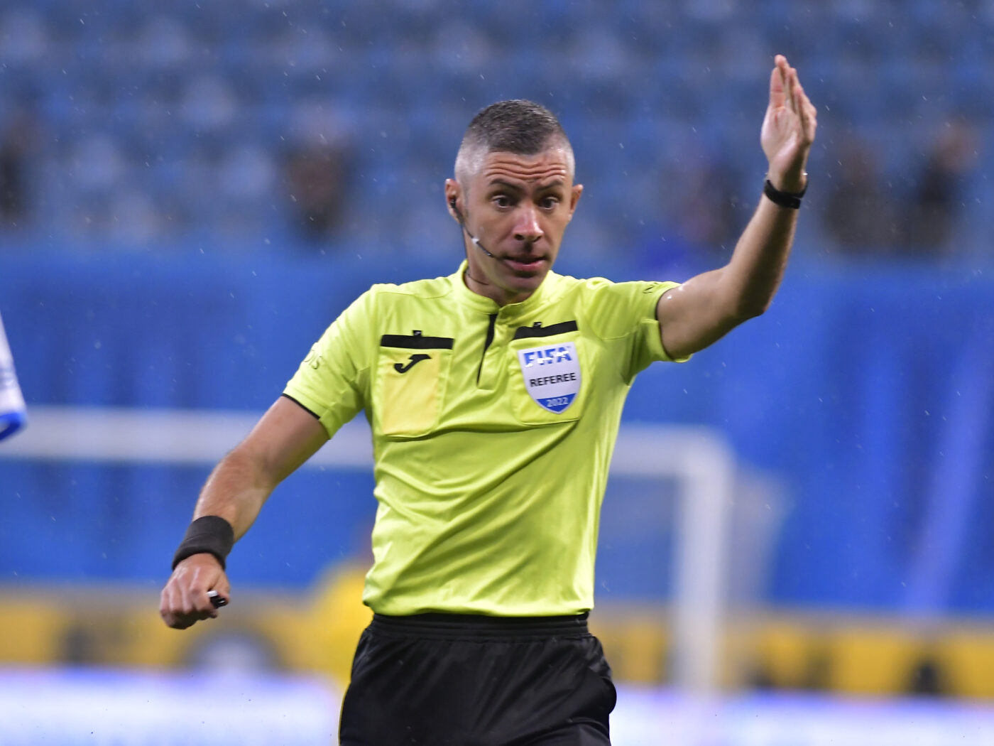 Marius Avram a analizat eroarea de arbitraj din CFR Cluj – Farul Constanța: „Faza îl prinde un pic central!”. De ce a greșit Radu Petrescu | VIDEO EXCLUSIV ProSport Live