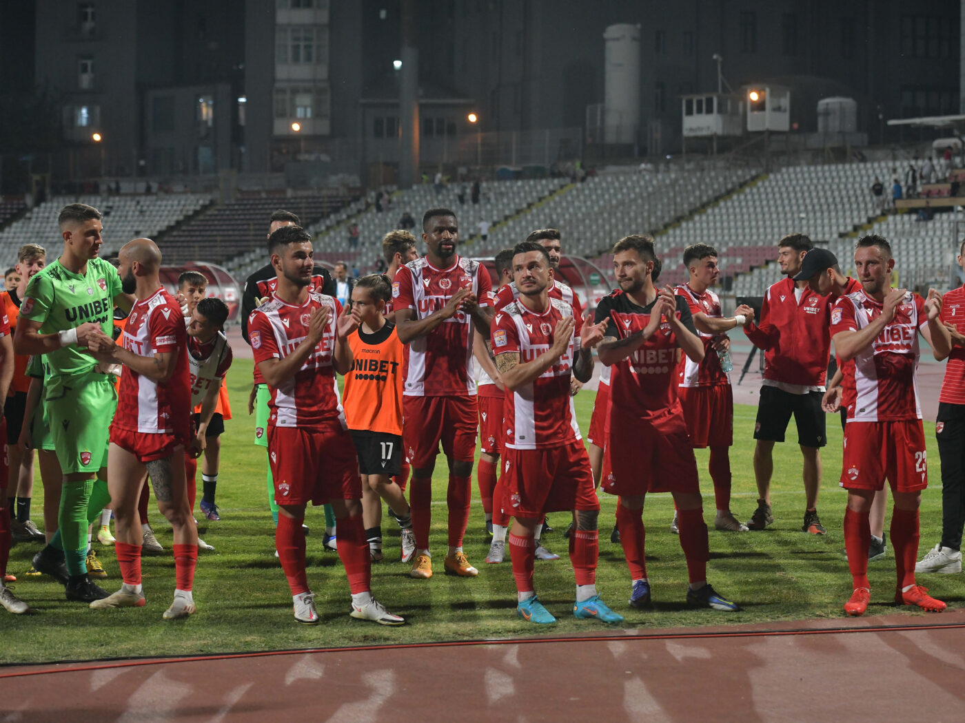 Și-a găsit Dinamo antrenor? A fost prezent la amicalul cu Concordia Chiajna și a recunoscut: „Mă doare și pe mine ceea ce se întâmplă aici!”