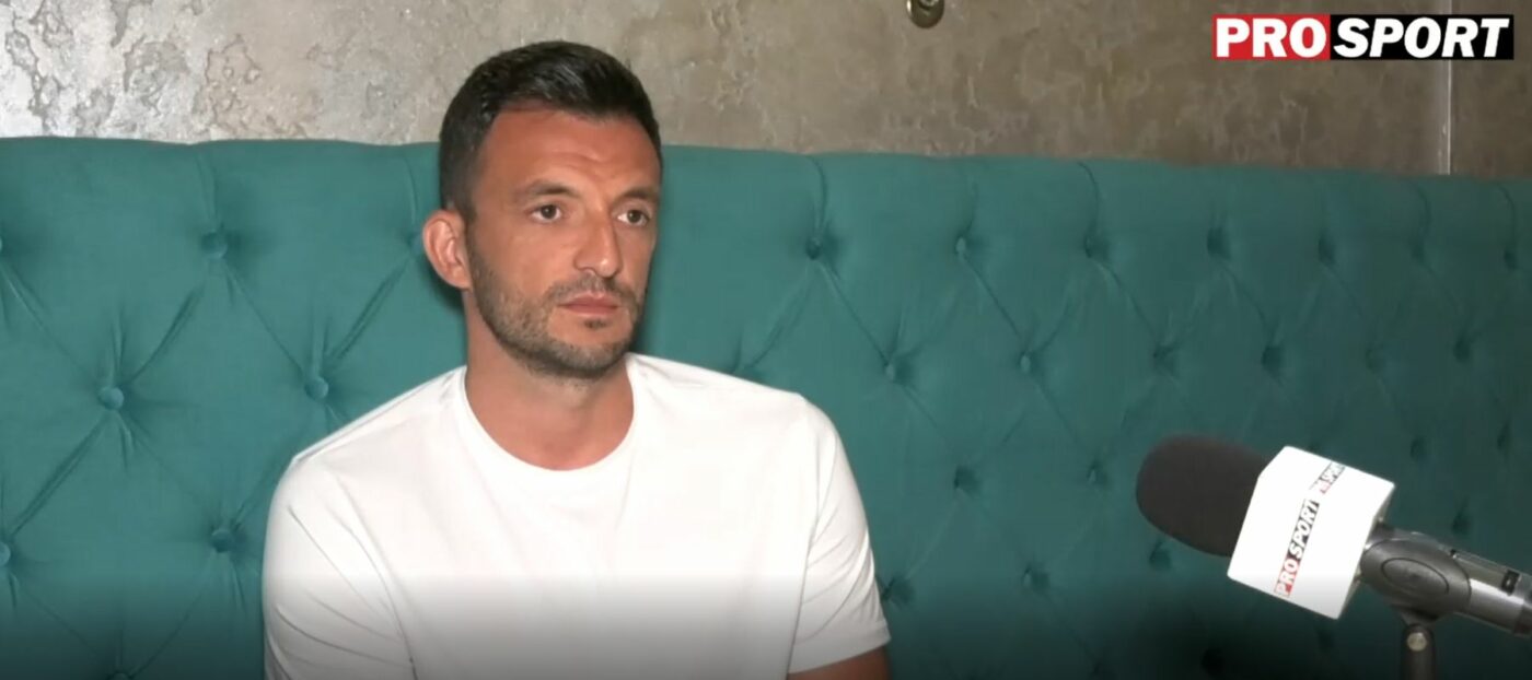 Cătălin Straton continuă seria dezvăluirilor fabuloase după plecarea de la FCSB! După ce a declarat că staff-ul „roș-albaștrilor” l-a tratat „ca pe un ou”, portarul anunță : „Cea mai mare bucurie a mea la FCSB a fost să mă antrenez cu Tavi Popescu!”