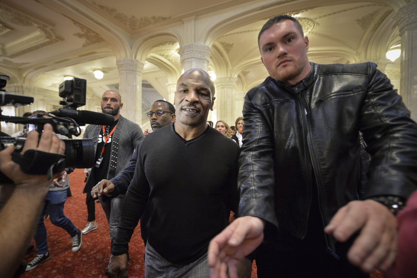Mike Tyson a avut o avere de peste 400 de milioane de euro, dar acum a rămas cu mărunțiș! Ce sumă mai are în conturi și de ce refuză să lucreze ca antrenor