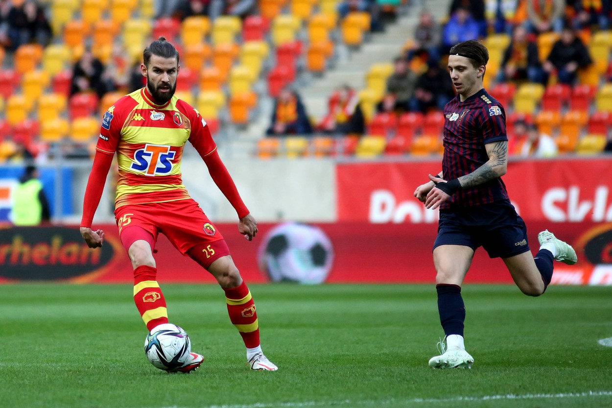Fotbalistul dorit de Gigi Becali la FCSB, gata să prindă un super transfer! Fostul jucător al lui Gheorghe Hagi, dorit și în campionatul Belgiei. Ce club cunoscut îl mai vrea | EXCLUSIV