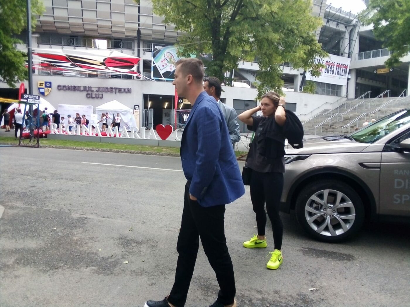 Simona Halep a ajuns la Cluj-Napoca și este gata de Sports Festival! Cum a fost surprins Patrick Mouratoglou și cine i-a așteptat pe cei doi | FOTO EXCLUSIV
