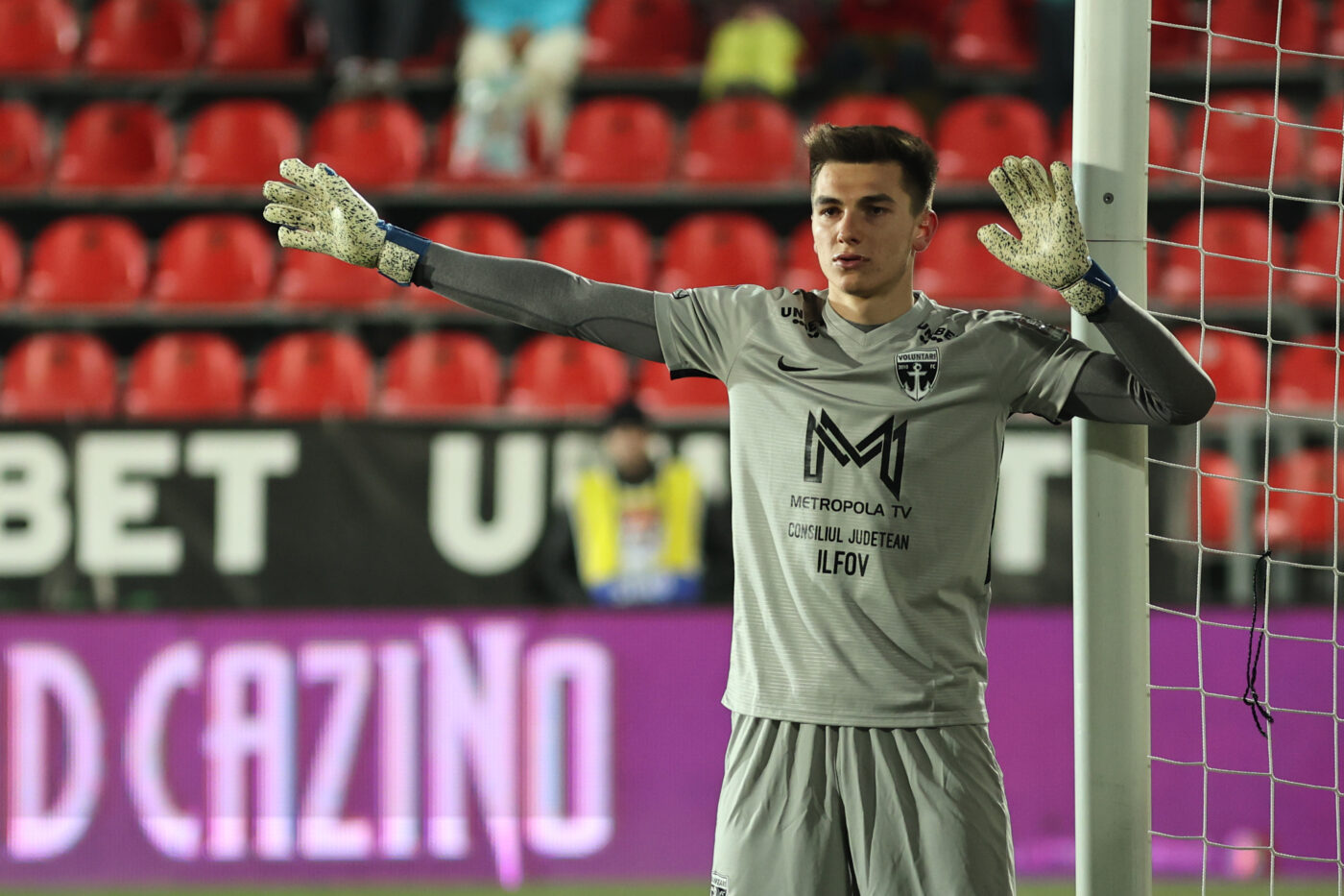Transferul lui Mihai Popa la CFR Cluj, blocat. „Decizia e a lor! Noi ni-l dorim!” Ce îi deranjează pe ardeleni. „E exagerat!”