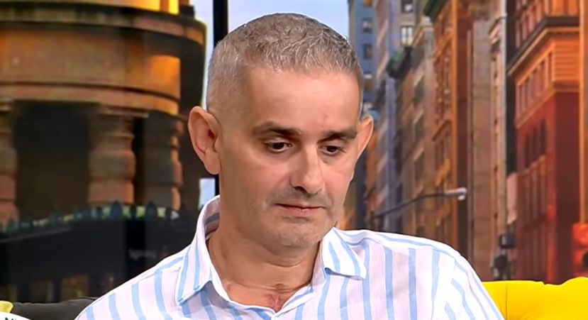 Cât de greu o duce Daniel Onoriu în continuare după operația în urma căreia a fost la un pas de moarte: nu și-a recăpătat mobilitatea și mănâncă doar cu ajutorul soției