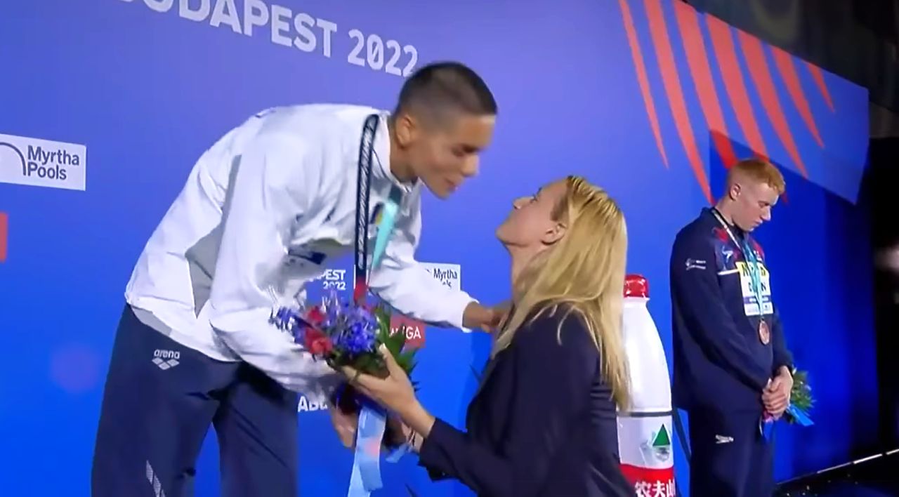 Camelia Potec a anunțat că David Popovici nu are vacanță după cele două medalii de aur cucerite la Campionatele Mondiale: „Intră în cantonament!”