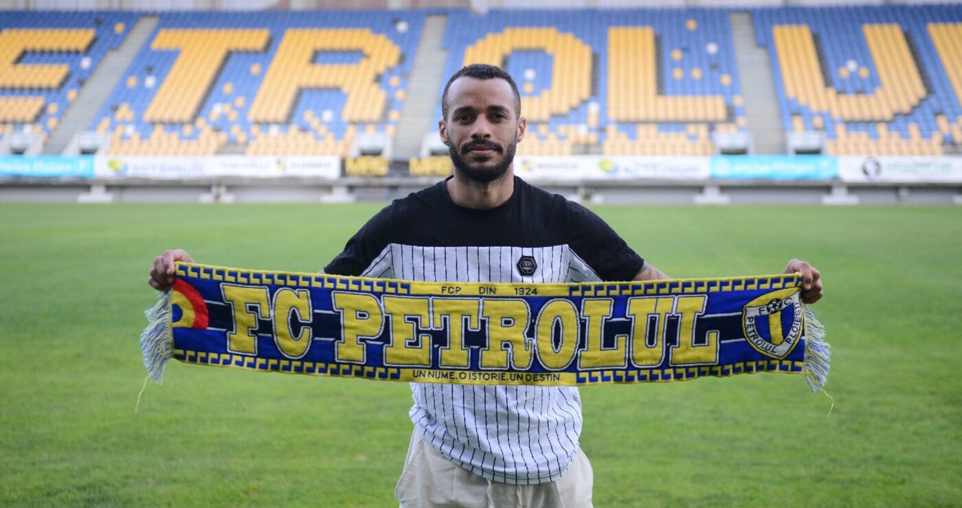 Petrolul a anunțat transferul brazilianului Jair Tavares da Silva. Precizările clubului despre condamnarea mijlocașului pentru abuz sexual asupra minorilor