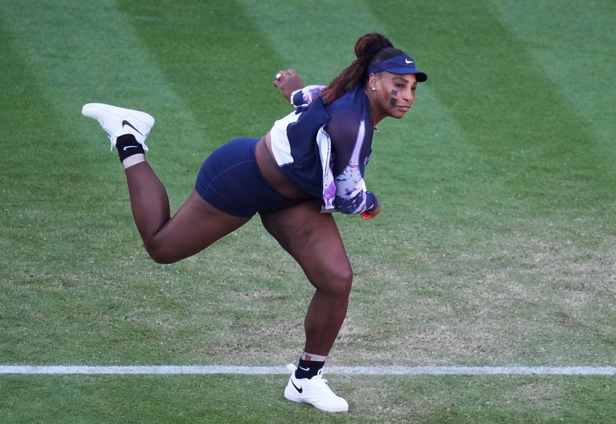 Serena Williams și-a încheiat brusc aventura la Eastbourne! Americanca, nevoită să se retragă înaintea semifinalelor din cauza unei accidentări suferite de coechipiera sa