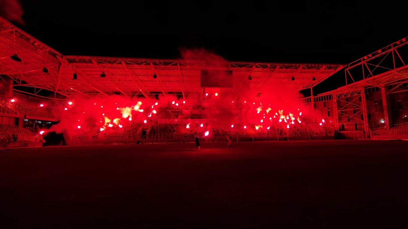 Spectacol pe Stadionul Giulești în miezul nopții. Cum a sărbătorit Rapidul împlinirea a 99 de ani de existență