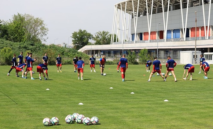 Steaua pleacă din țară pentru unul din cantonamente și a stabilit primele meciuri amicale. Programul trasat de Daniel Oprița